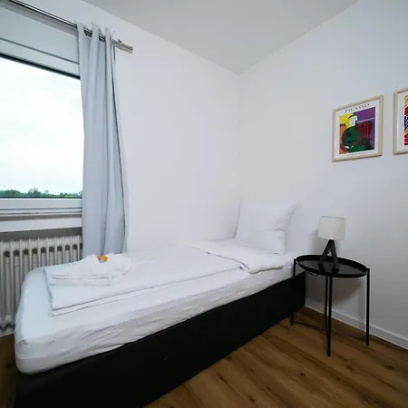 شقة 120 Sqm - 2 Bedrooms - Balcony - Kitchen نيوس