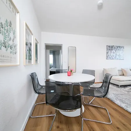 شقة 120 Sqm - 2 Bedrooms - Balcony - Kitchen نيوس