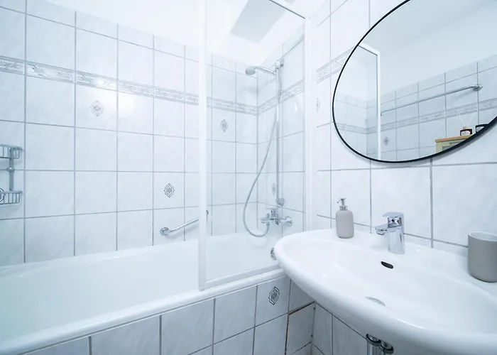 Lejlighed 120 Sqm - 2 Bedrooms - Balcony - Kitchen