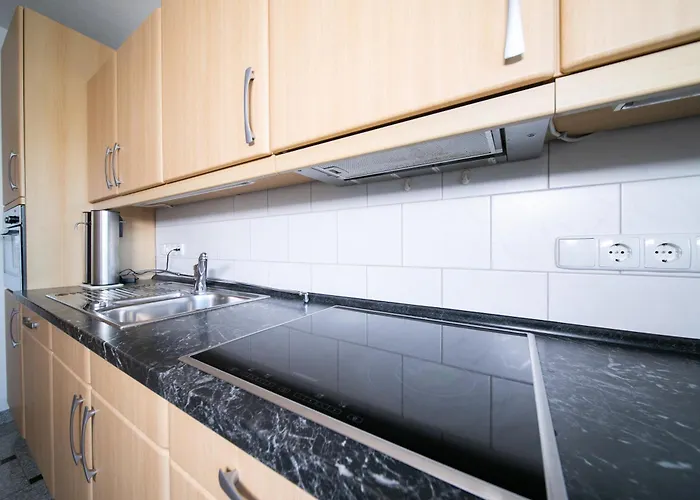 120 Sqm - 2 Bedrooms - Balcony - Kitchen Lejlighed *