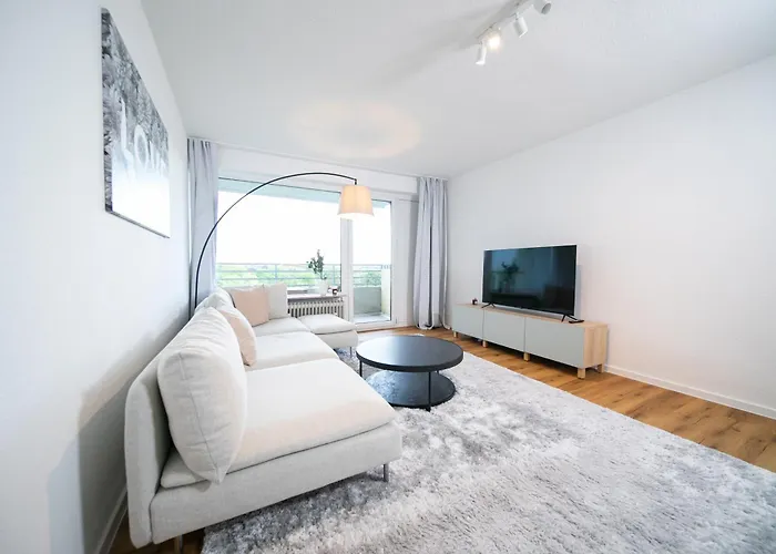 120 Sqm - 2 Bedrooms - Balcony - Kitchen Lejlighed Neuss